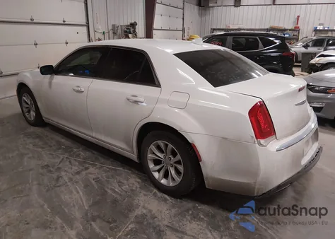 2016 Chrysler 300 Limited z USA, uszkodzony, nr VIN 2C3CCAAGXGH234193